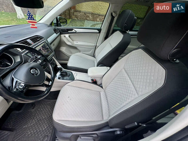 Белый Фольксваген Тигуан, объемом двигателя 1.98 л и пробегом 200 тыс. км за 21950 $, фото 20 на Automoto.ua