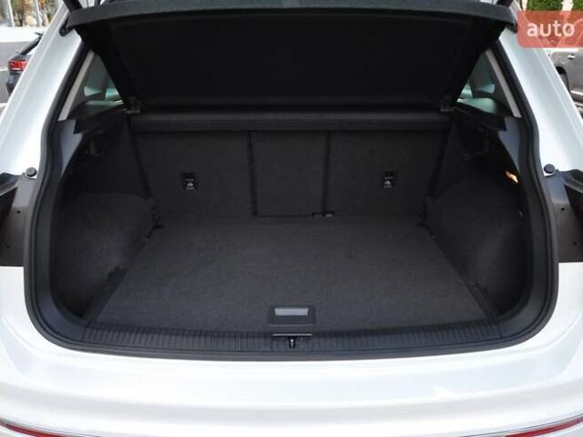 Белый Фольксваген Тигуан, объемом двигателя 1.98 л и пробегом 54 тыс. км за 27700 $, фото 5 на Automoto.ua