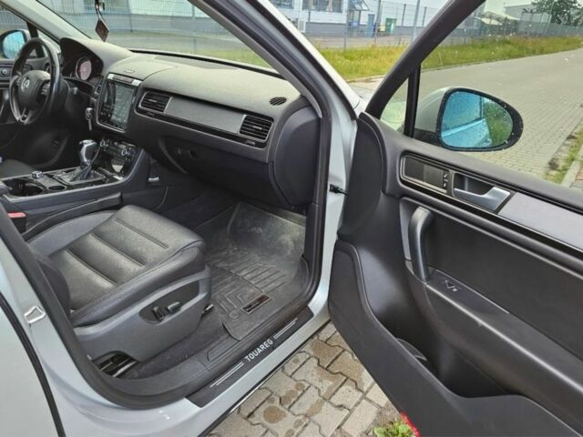 Білий Фольксваген Тігуан, об'ємом двигуна 2 л та пробігом 146 тис. км за 10200 $, фото 8 на Automoto.ua