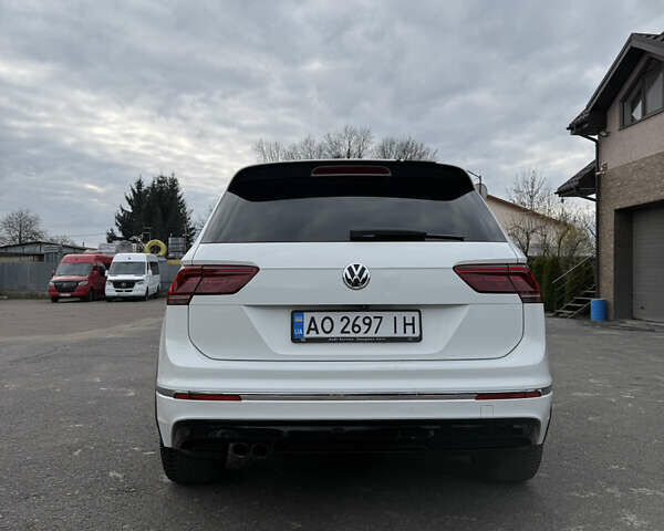 Белый Фольксваген Тигуан, объемом двигателя 1.97 л и пробегом 278 тыс. км за 25500 $, фото 22 на Automoto.ua