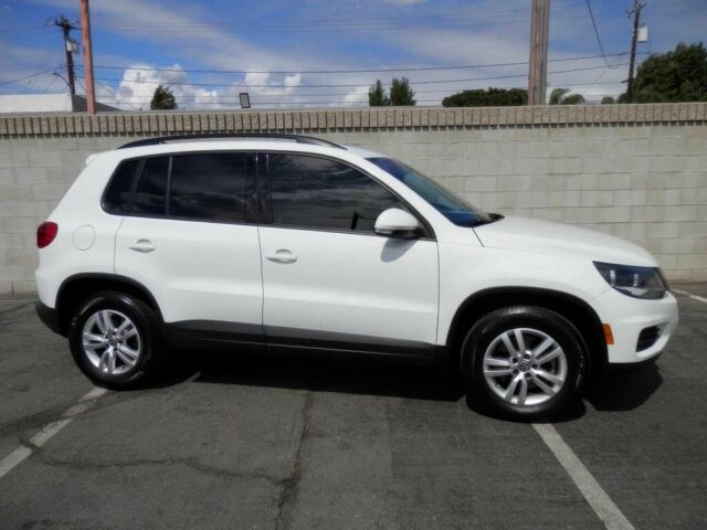 Белый Фольксваген Тигуан, объемом двигателя 2 л и пробегом 61 тыс. км за 8000 $, фото 2 на Automoto.ua