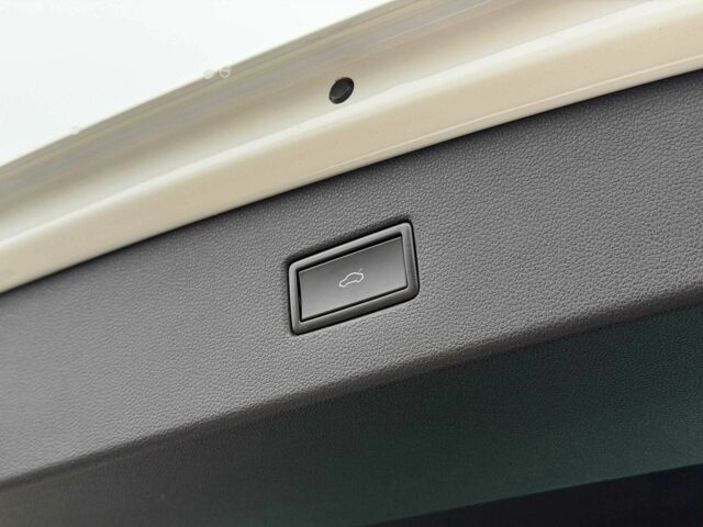 Белый Фольксваген Тигуан, объемом двигателя 2 л и пробегом 71 тыс. км за 25000 $, фото 11 на Automoto.ua