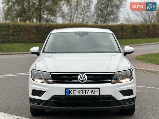Білий Фольксваген Тігуан, об'ємом двигуна 2 л та пробігом 144 тис. км за 19500 $, фото 14 на Automoto.ua