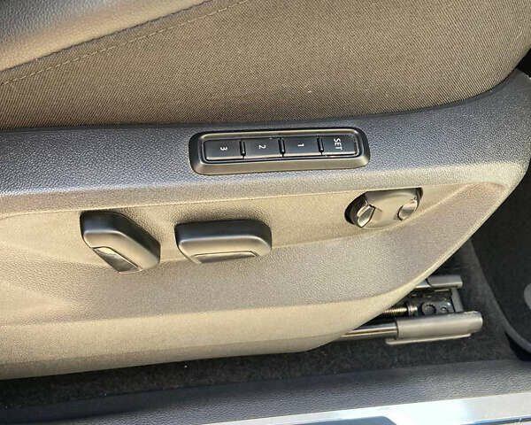 Белый Фольксваген Тигуан, объемом двигателя 1.97 л и пробегом 182 тыс. км за 26200 $, фото 20 на Automoto.ua