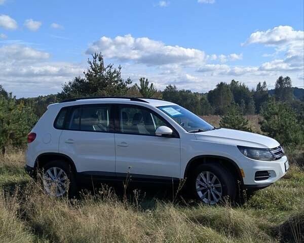 Белый Фольксваген Тигуан, объемом двигателя 1.98 л и пробегом 50 тыс. км за 13999 $, фото 3 на Automoto.ua