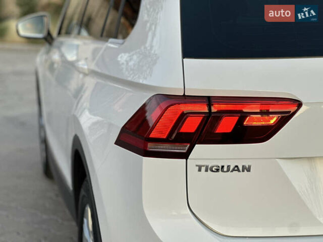 Белый Фольксваген Тигуан, объемом двигателя 1.97 л и пробегом 258 тыс. км за 23300 $, фото 20 на Automoto.ua