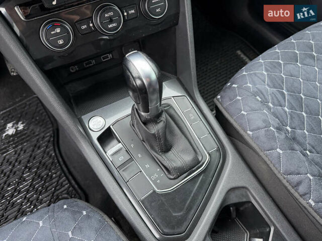 Білий Фольксваген Тігуан, об'ємом двигуна 1.98 л та пробігом 163 тис. км за 17500 $, фото 84 на Automoto.ua