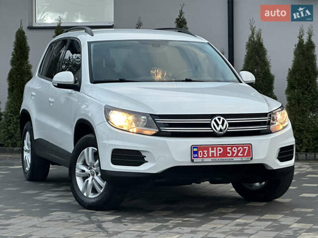 Белый Фольксваген Тигуан, объемом двигателя 2 л и пробегом 176 тыс. км за 12650 $, фото 2 на Automoto.ua