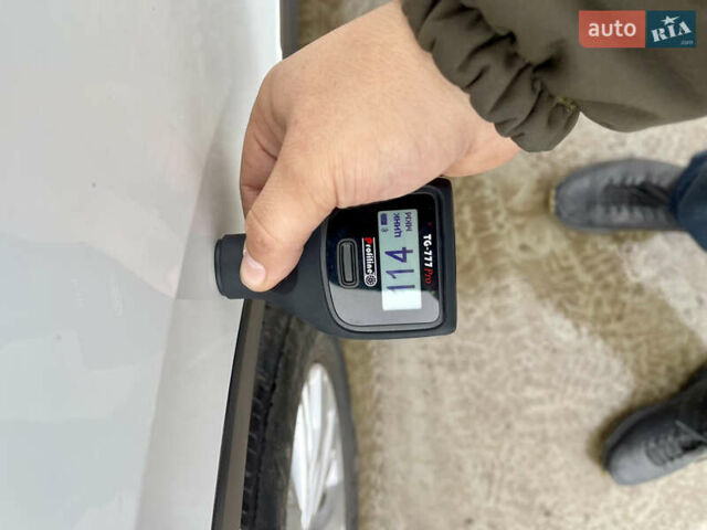 Белый Фольксваген Тигуан, объемом двигателя 2 л и пробегом 210 тыс. км за 23999 $, фото 98 на Automoto.ua