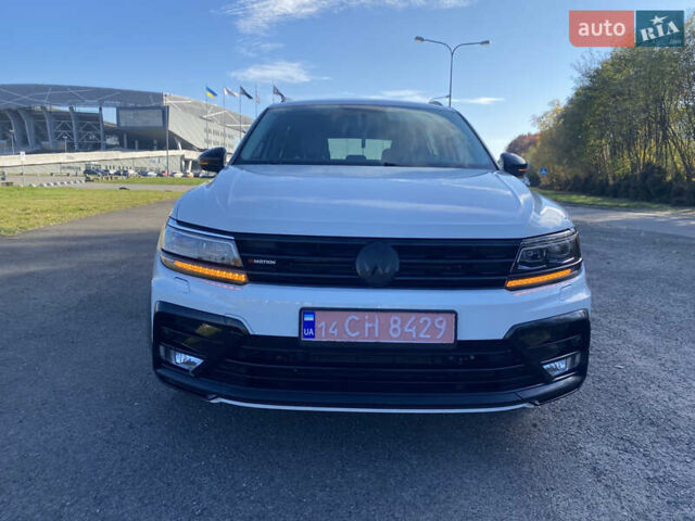 Белый Фольксваген Тигуан, объемом двигателя 2 л и пробегом 166 тыс. км за 14700 $, фото 48 на Automoto.ua