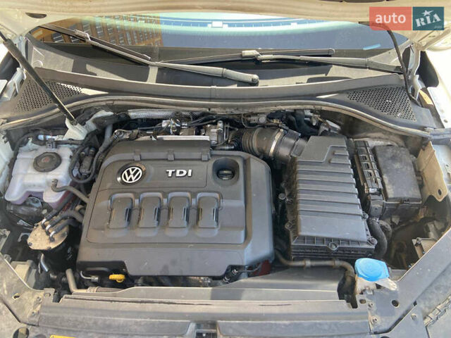 Белый Фольксваген Тигуан, объемом двигателя 1.97 л и пробегом 182 тыс. км за 26200 $, фото 11 на Automoto.ua