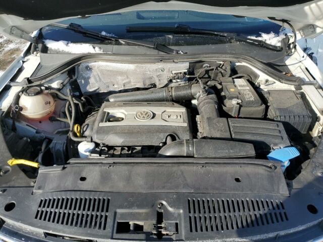 Білий Фольксваген Тігуан, об'ємом двигуна 2 л та пробігом 117 тис. км за 8400 $, фото 11 на Automoto.ua