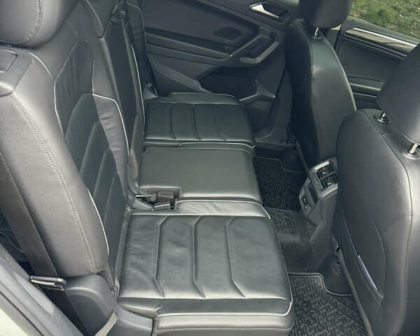 Білий Фольксваген Тігуан, об'ємом двигуна 1.98 л та пробігом 104 тис. км за 25600 $, фото 16 на Automoto.ua