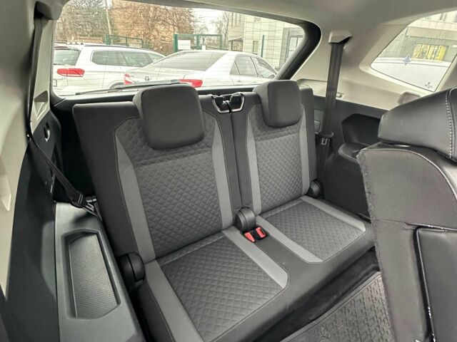 Белый Фольксваген Тигуан, объемом двигателя 2 л и пробегом 99 тыс. км за 18450 $, фото 18 на Automoto.ua