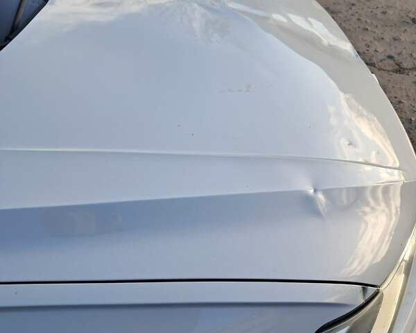 Белый Фольксваген Тигуан, объемом двигателя 2 л и пробегом 243 тыс. км за 13700 $, фото 6 на Automoto.ua