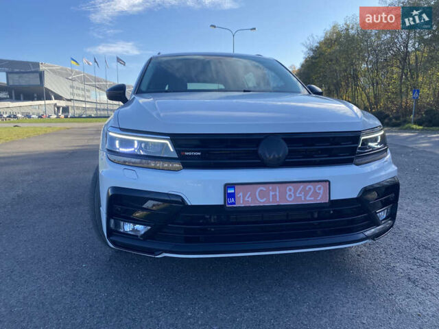 Белый Фольксваген Тигуан, объемом двигателя 2 л и пробегом 166 тыс. км за 14700 $, фото 47 на Automoto.ua