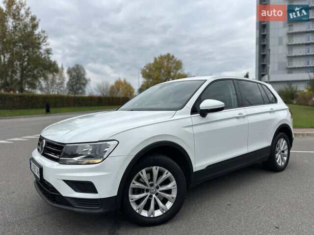 Білий Фольксваген Тігуан, об'ємом двигуна 2 л та пробігом 144 тис. км за 19500 $, фото 15 на Automoto.ua