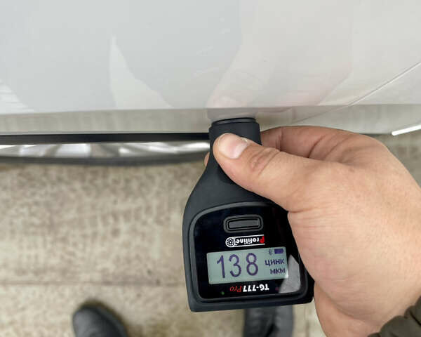 Белый Фольксваген Тигуан, объемом двигателя 2 л и пробегом 210 тыс. км за 23999 $, фото 88 на Automoto.ua