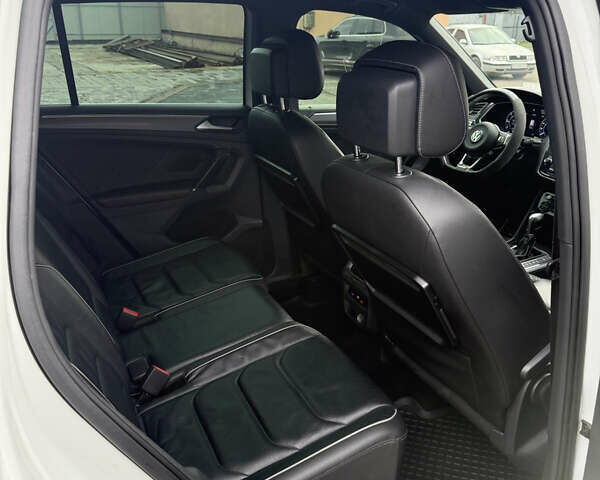 Белый Фольксваген Тигуан, объемом двигателя 1.97 л и пробегом 278 тыс. км за 25500 $, фото 32 на Automoto.ua