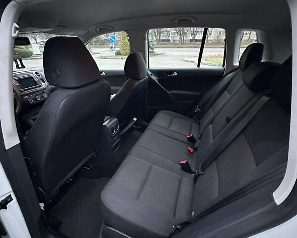 Белый Фольксваген Тигуан, объемом двигателя 1.98 л и пробегом 197 тыс. км за 11900 $, фото 19 на Automoto.ua