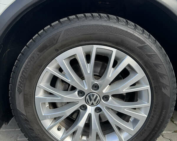 Белый Фольксваген Тигуан, объемом двигателя 1.97 л и пробегом 179 тыс. км за 25500 $, фото 6 на Automoto.ua