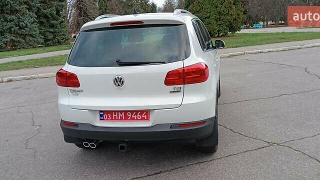 Белый Фольксваген Тигуан, объемом двигателя 2 л и пробегом 228 тыс. км за 13850 $, фото 16 на Automoto.ua