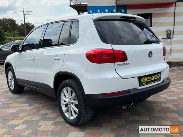 Белый Фольксваген Тигуан, объемом двигателя 2 л и пробегом 83 тыс. км за 14400 $, фото 4 на Automoto.ua