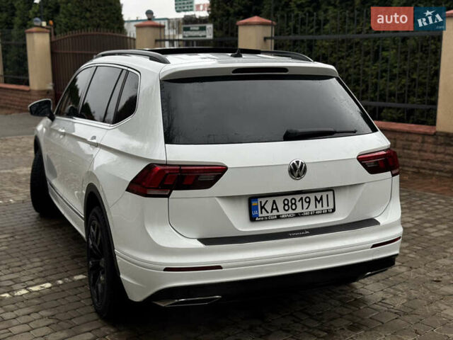 Белый Фольксваген Тигуан, объемом двигателя 2 л и пробегом 120 тыс. км за 22200 $, фото 5 на Automoto.ua