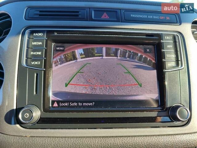 Белый Фольксваген Тигуан, объемом двигателя 2 л и пробегом 93 тыс. км за 13500 $, фото 28 на Automoto.ua