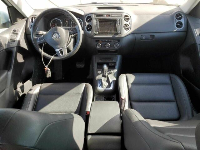 Білий Фольксваген Тігуан, об'ємом двигуна 2 л та пробігом 130 тис. км за 2900 $, фото 7 на Automoto.ua