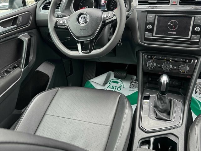 Белый Фольксваген Тигуан, объемом двигателя 2 л и пробегом 99 тыс. км за 18450 $, фото 4 на Automoto.ua