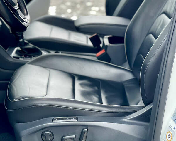 Белый Фольксваген Тигуан, объемом двигателя 2 л и пробегом 210 тыс. км за 23999 $, фото 35 на Automoto.ua