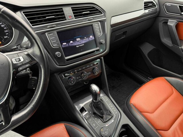 Белый Фольксваген Тигуан, объемом двигателя 2 л и пробегом 71 тыс. км за 25000 $, фото 21 на Automoto.ua