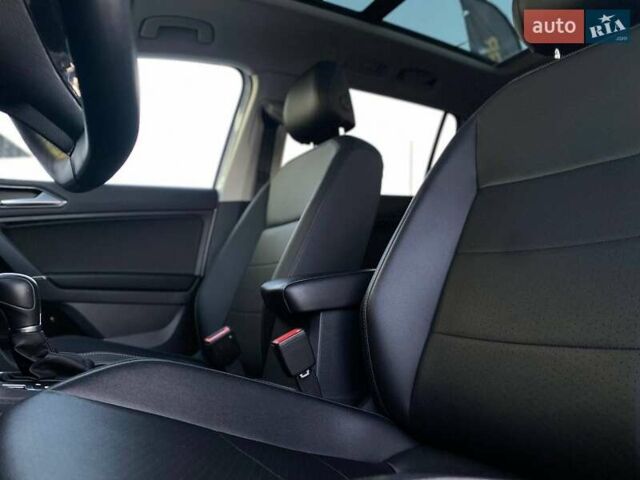 Белый Фольксваген Тигуан, объемом двигателя 1.98 л и пробегом 56 тыс. км за 21900 $, фото 17 на Automoto.ua