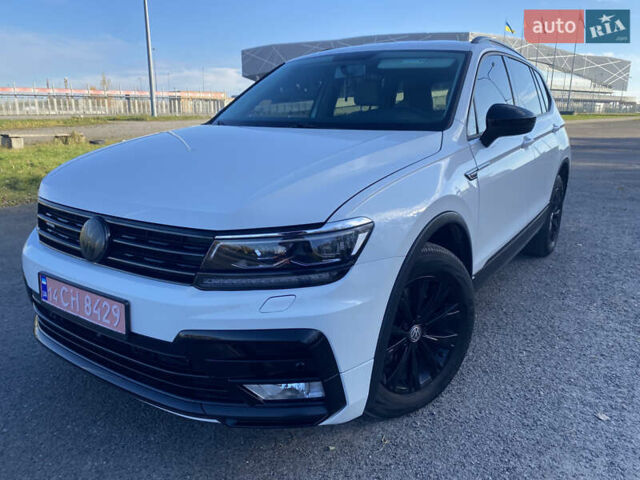 Белый Фольксваген Тигуан, объемом двигателя 2 л и пробегом 166 тыс. км за 14700 $, фото 7 на Automoto.ua