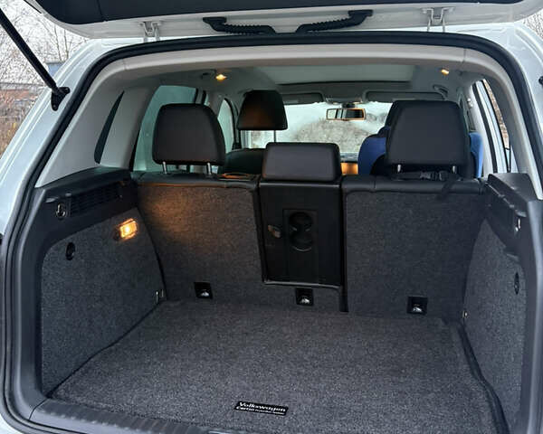 Білий Фольксваген Тігуан, об'ємом двигуна 1.98 л та пробігом 156 тис. км за 16300 $, фото 19 на Automoto.ua