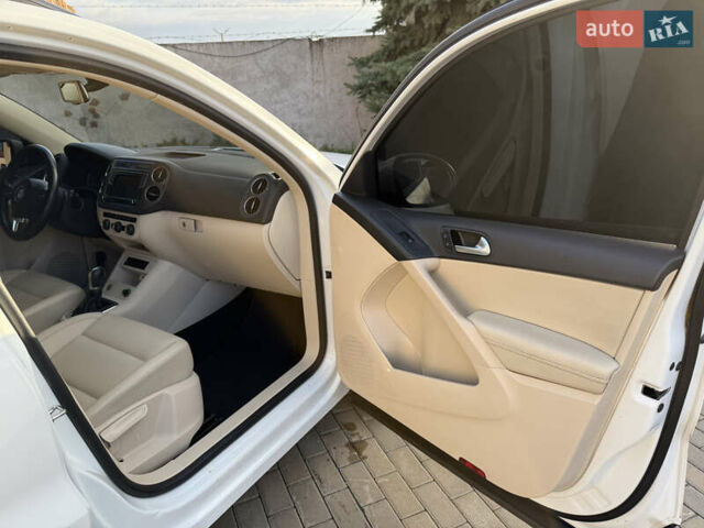 Белый Фольксваген Тигуан, объемом двигателя 1.98 л и пробегом 108 тыс. км за 14500 $, фото 24 на Automoto.ua