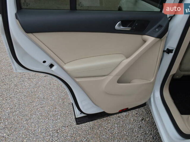 Белый Фольксваген Тигуан, объемом двигателя 1.98 л и пробегом 82 тыс. км за 15600 $, фото 9 на Automoto.ua