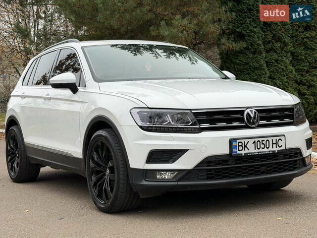 Белый Фольксваген Тигуан, объемом двигателя 1.98 л и пробегом 200 тыс. км за 21950 $, фото 1 на Automoto.ua