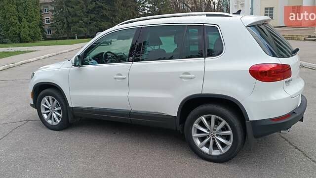 Белый Фольксваген Тигуан, объемом двигателя 2 л и пробегом 228 тыс. км за 13850 $, фото 10 на Automoto.ua
