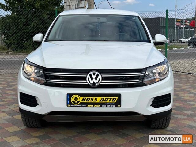 Белый Фольксваген Тигуан, объемом двигателя 2 л и пробегом 83 тыс. км за 14400 $, фото 1 на Automoto.ua