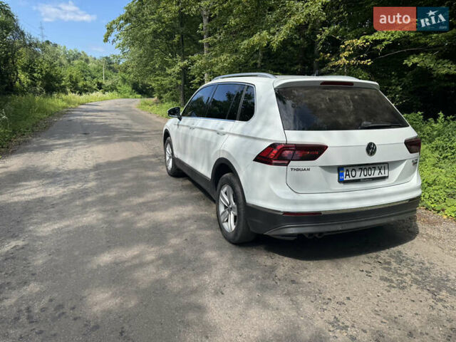 Белый Фольксваген Тигуан, объемом двигателя 1.97 л и пробегом 282 тыс. км за 22500 $, фото 5 на Automoto.ua