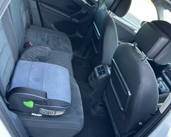 Білий Фольксваген Тігуан, об'ємом двигуна 1.97 л та пробігом 297 тис. км за 27000 $, фото 21 на Automoto.ua