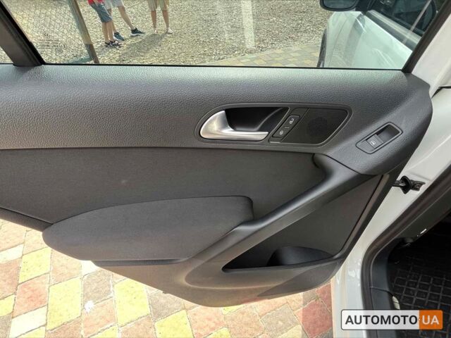 Белый Фольксваген Тигуан, объемом двигателя 2 л и пробегом 83 тыс. км за 14400 $, фото 17 на Automoto.ua