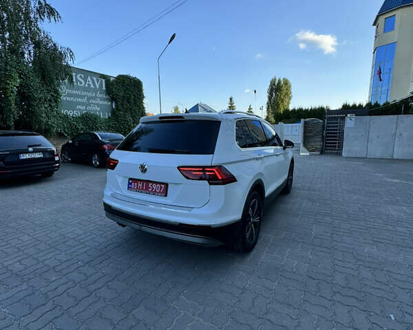 Білий Фольксваген Тігуан, об'ємом двигуна 1.98 л та пробігом 156 тис. км за 26500 $, фото 46 на Automoto.ua