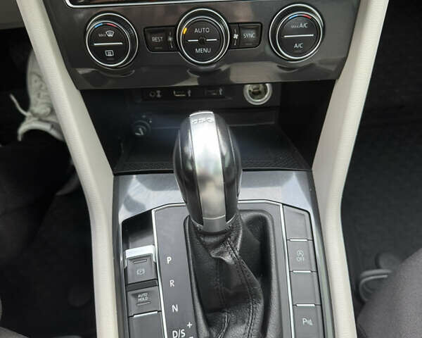 Белый Фольксваген Тигуан, объемом двигателя 1.98 л и пробегом 200 тыс. км за 21950 $, фото 32 на Automoto.ua