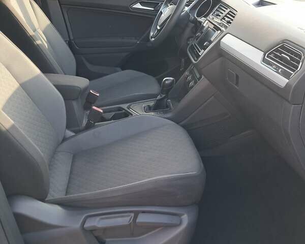 Белый Фольксваген Тигуан, объемом двигателя 2 л и пробегом 243 тыс. км за 13700 $, фото 12 на Automoto.ua