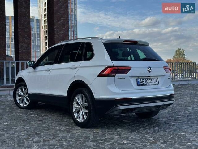 Фольксваген Тигуан 2017 в Днепре (Днепропетровске) на Automoto.ua Белый Фольксваген Тигуан, объемом двигателя 1.98 л и пробегом 88 тыс. км за 24900 $, фото 31 на Automoto.ua