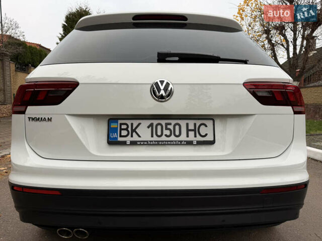 Белый Фольксваген Тигуан, объемом двигателя 1.98 л и пробегом 200 тыс. км за 21950 $, фото 12 на Automoto.ua