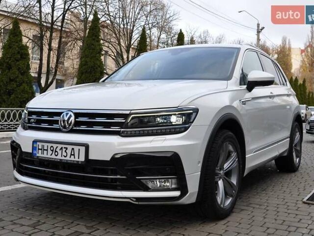 Белый Фольксваген Тигуан, объемом двигателя 1.98 л и пробегом 54 тыс. км за 27700 $, фото 1 на Automoto.ua